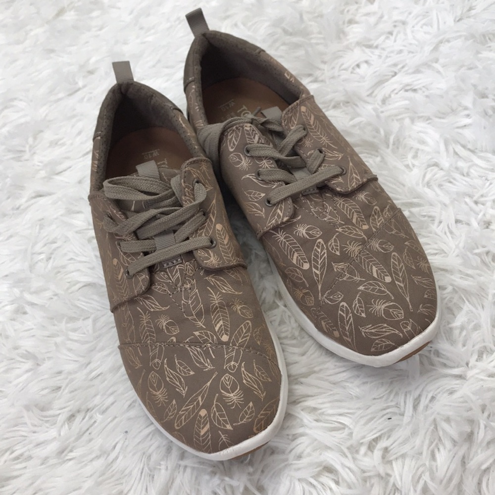 Toms Golden Feather Sneakers - Picture 2 of 9